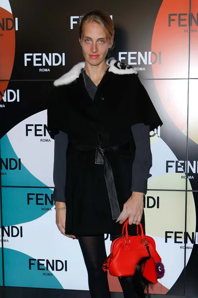 Look 12